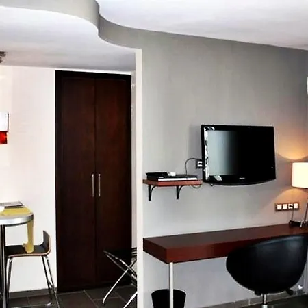 Park מלון דירות